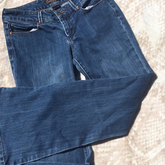 Seven7 Denim - Seven 7 sexy flare jeans!